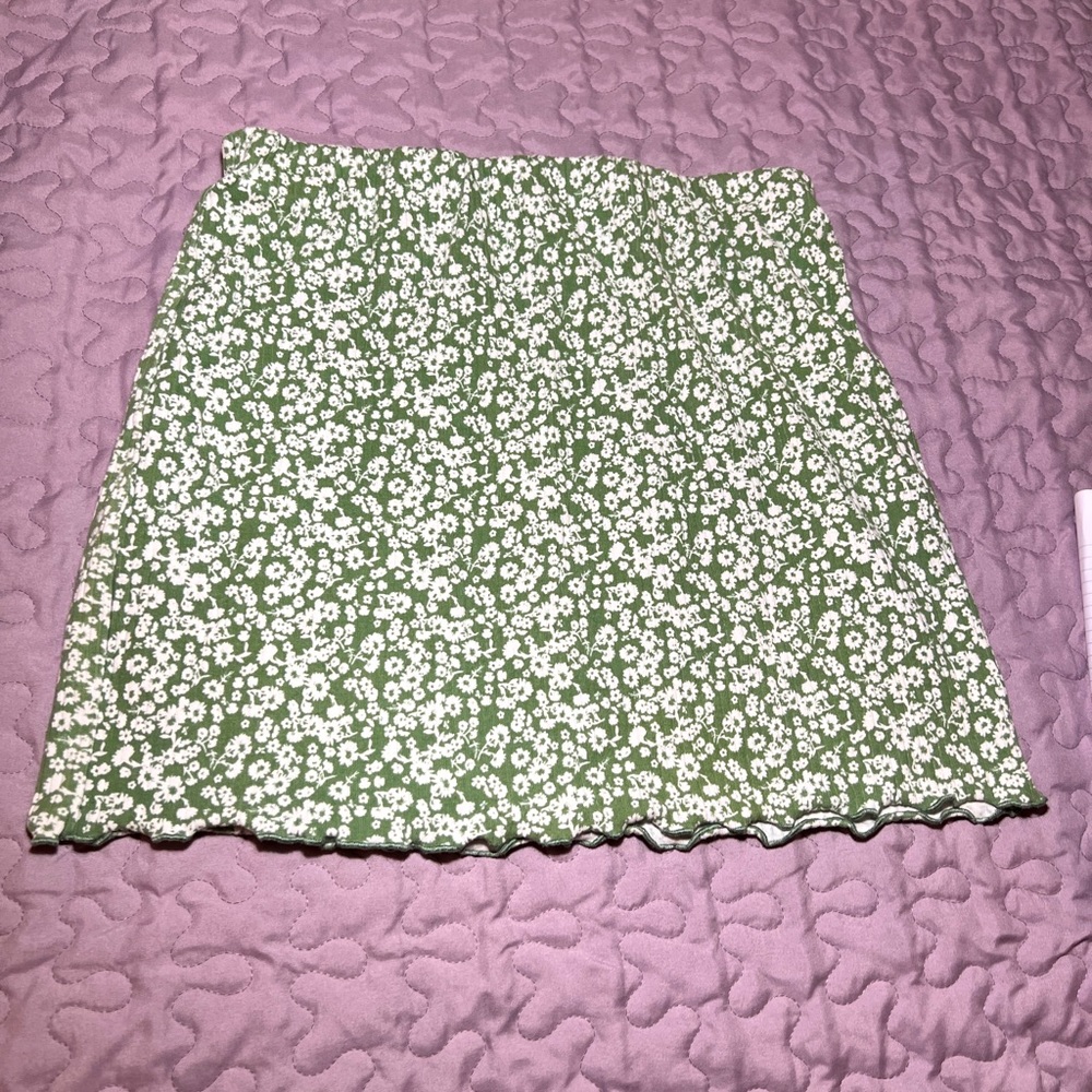 Patterned Short Skirt